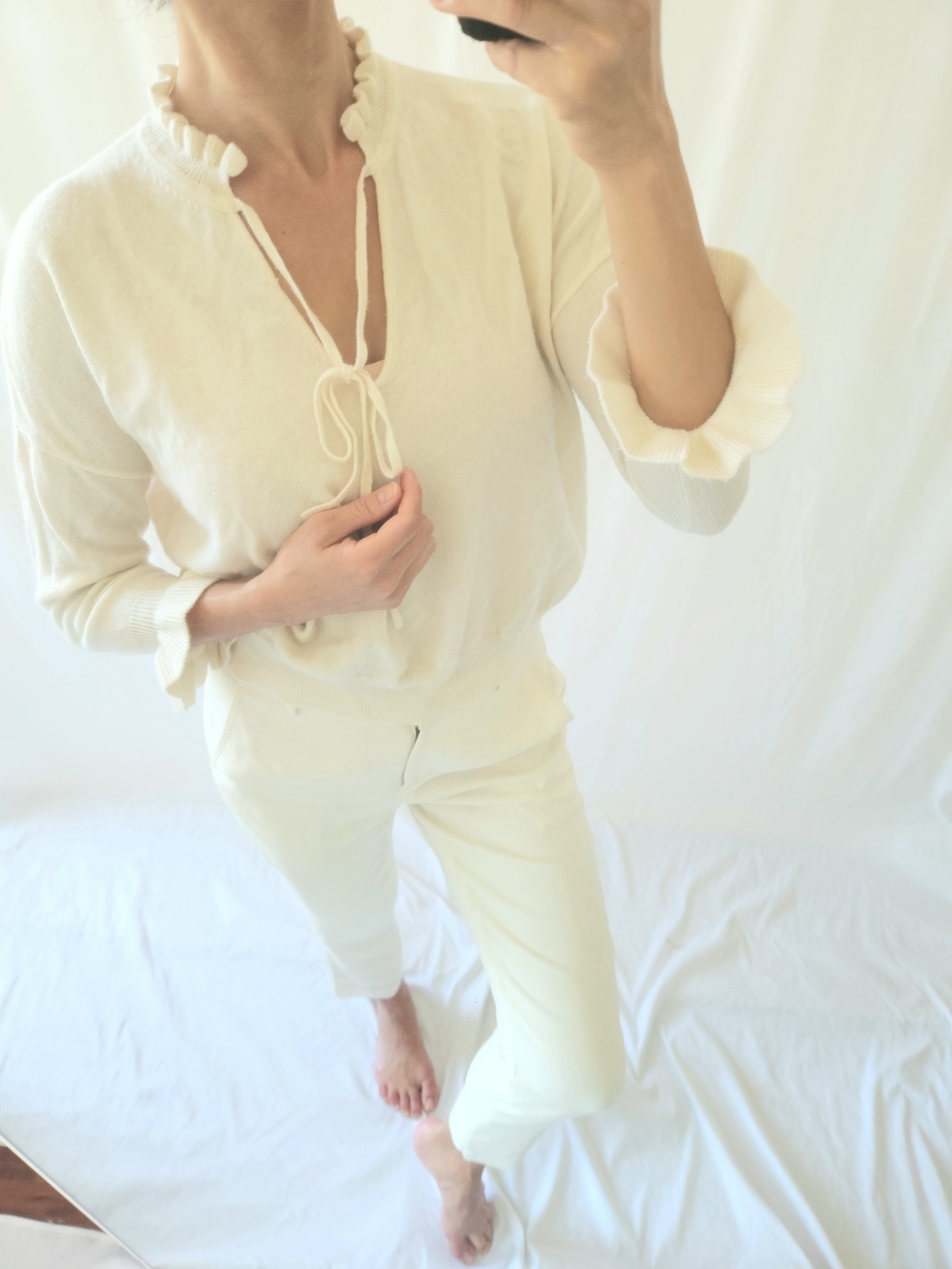 Women’s Cashmere Wool Cream V-Neck Tie Sweater